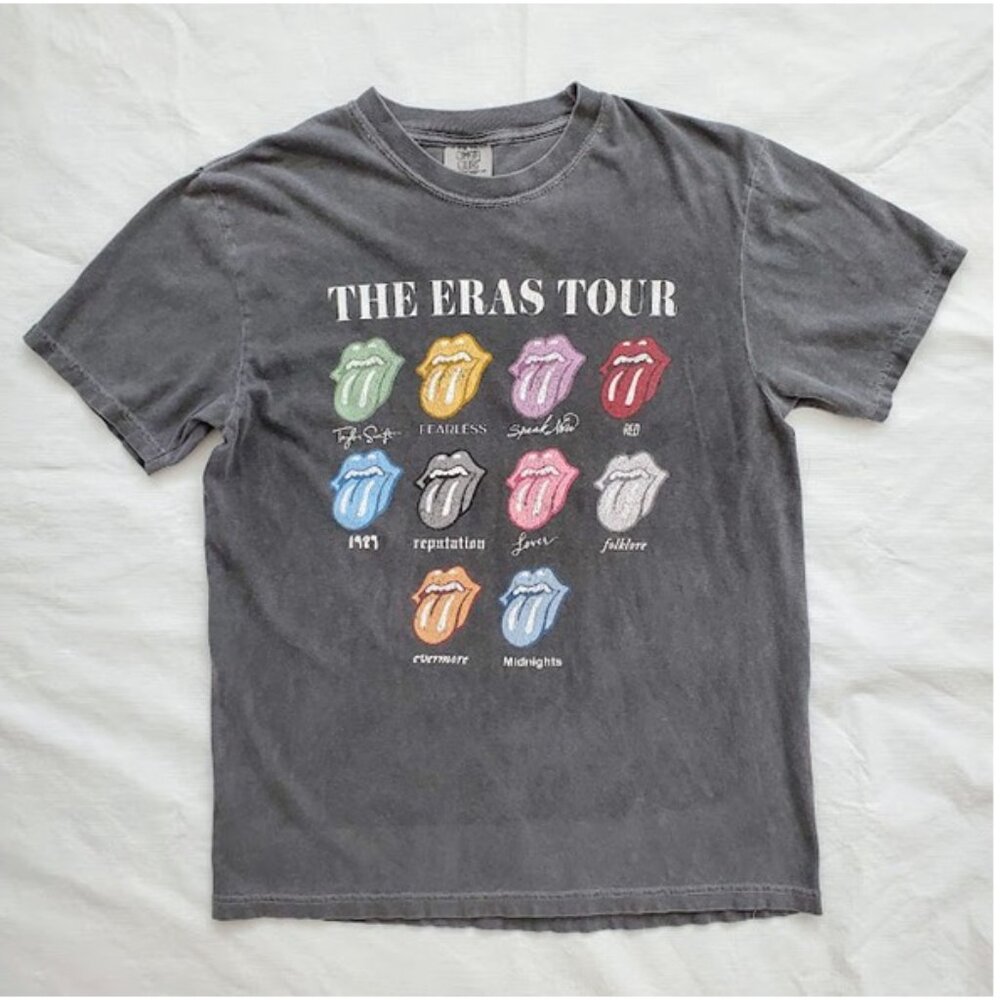 Taylor Swift The Eras Tour Grey Graphic T-shirt Size M